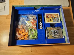 ROOT box insert for sleeved cards