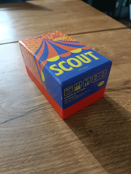 Scout box extension insert for sleeved cards