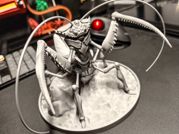 Carapace Queen and Token miniature - Aeon's End