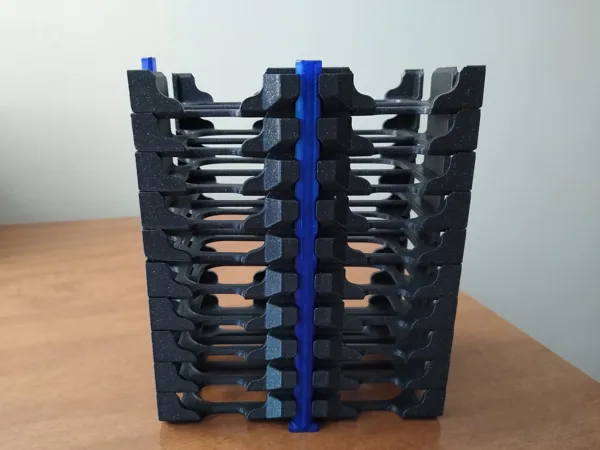 Spine for Dominion Card Trays
