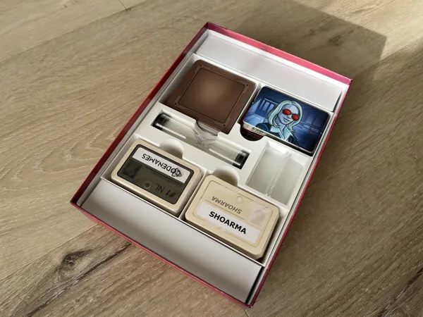 Tray for codenames