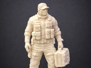 Medic – Pandemic (4cm Miniature)