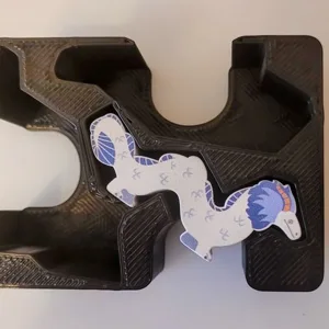White Crew Holder fix for Wondrous Creatures Insert by Zippy11