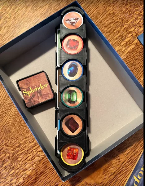 Splendor chip holder