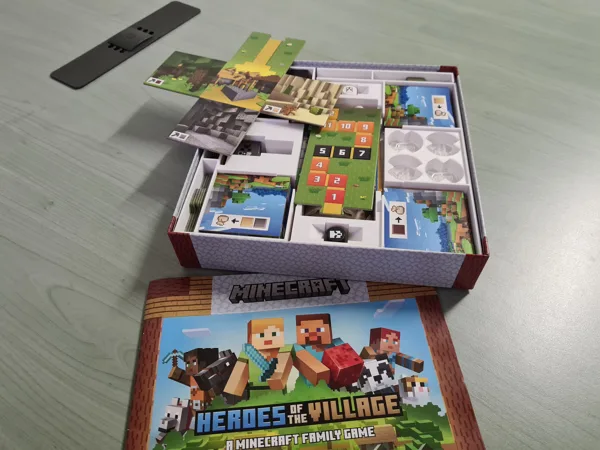 Minecraft Heroes of the Village BOX Organizer