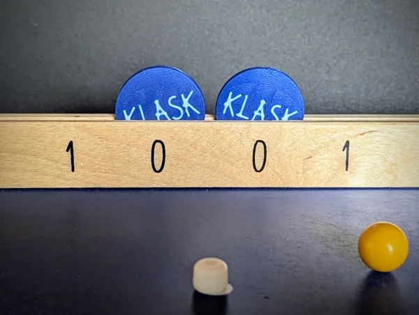KLASK Scoring Disc with Logo - MMU