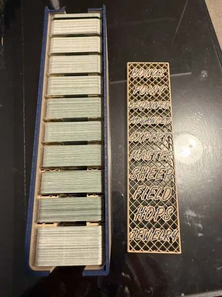 Hallertau Deluxe insert +sleeves +side storage +box to table +low pla