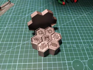 Hive game box