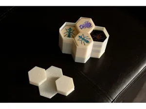 Hive game box