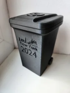 New York City wheelie bin 2024! The innovation of the 21st century.