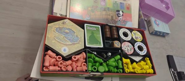 Takenoko + Chibies in Chibies Box v2 large, more fit