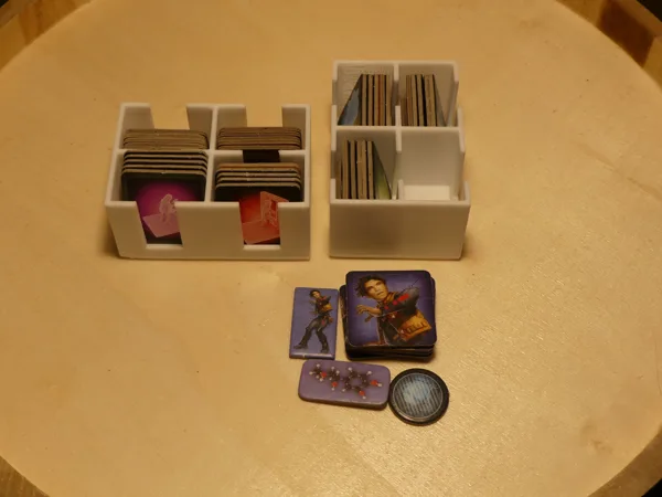 Room 25 - Holder