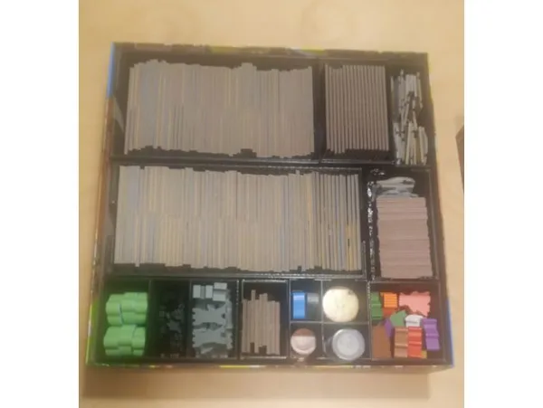 Queendomio + Kingdomino + Age of Giants insert
