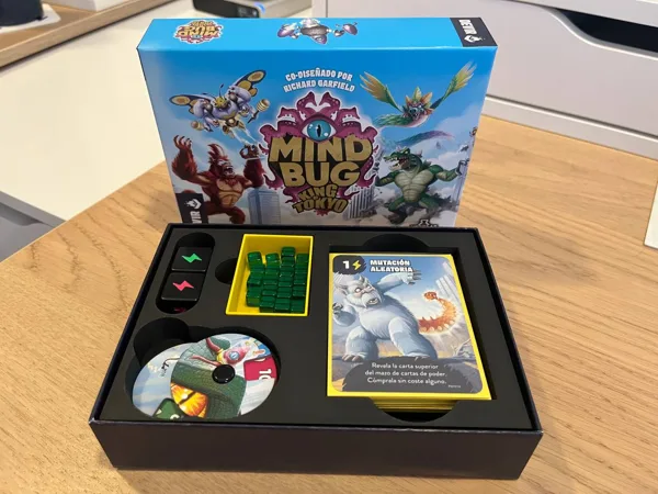Mindbug x King of Tokyo insert / organizer