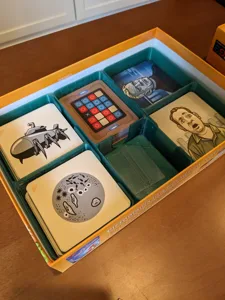 Codenames Pictures box organizer
