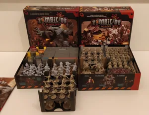 Zombicide Invader insert with card holders and stack-able trays