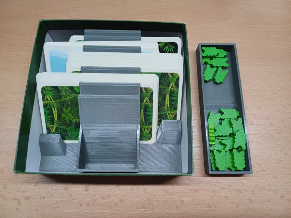 Friday boardgame insert