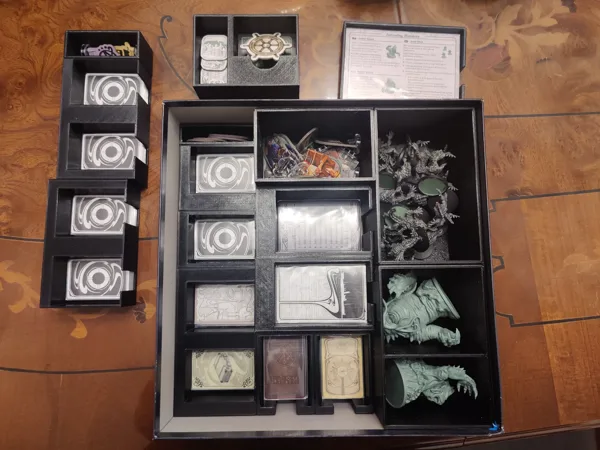 unfathomable-board-game-insert