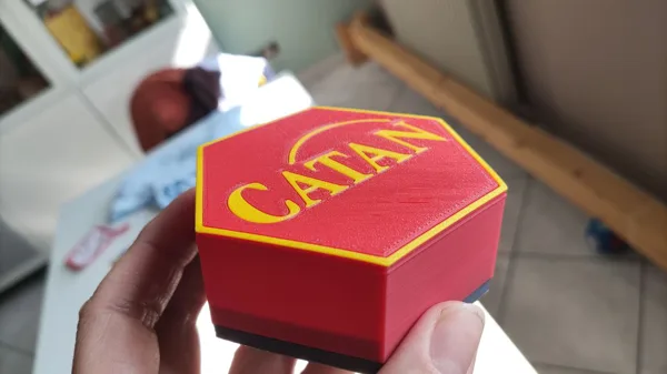 Catan player pieces holder