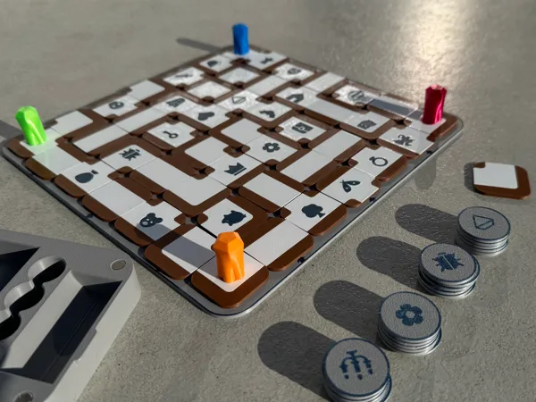 Labyrinth Board Game