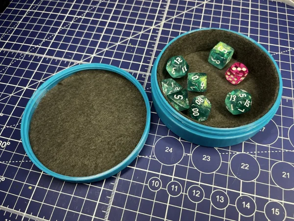 Round dice tray + storage (parametric)