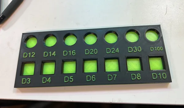 Simple DCC Dice Tray