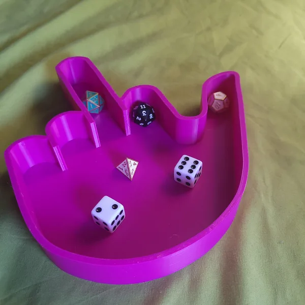 Middle finger dice tray