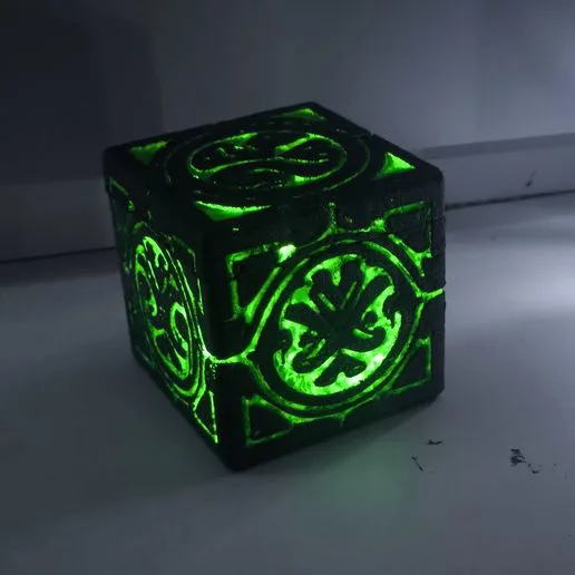 Dice box
