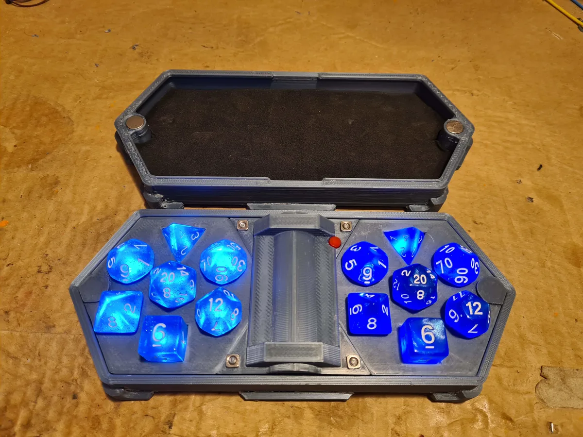Illuminated Dice Case & Rolling Tray <WIP>