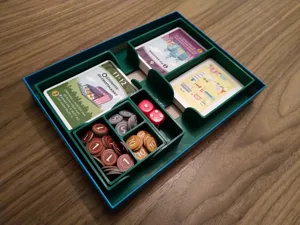 Machi Koro box organiser (16cm x 22cm x 3cm)