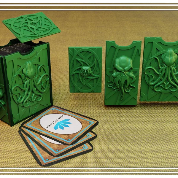 Chtulhu card holder