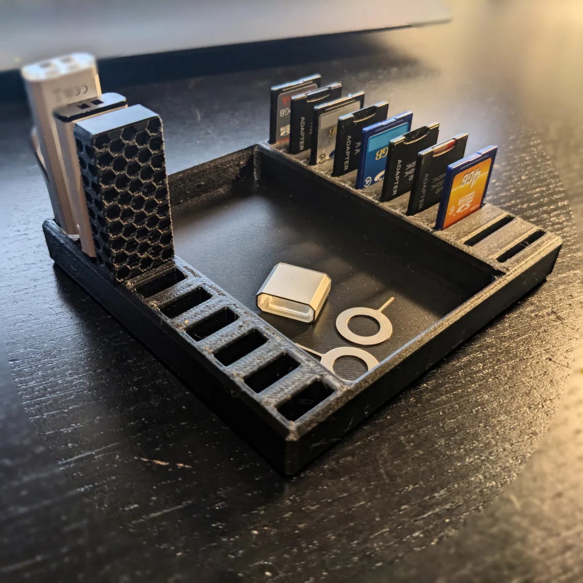 USB-Stick and SD-Card Tray