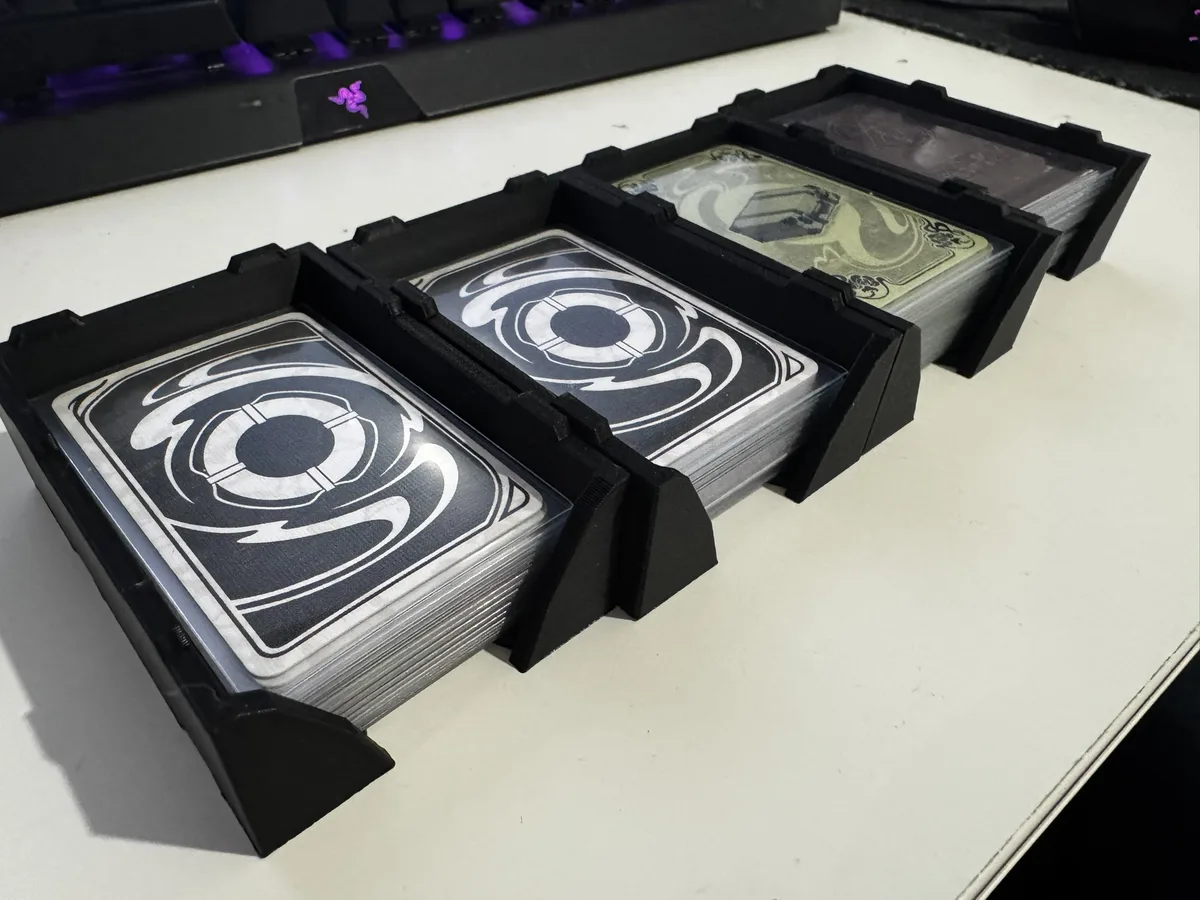Stackable mini American card tray