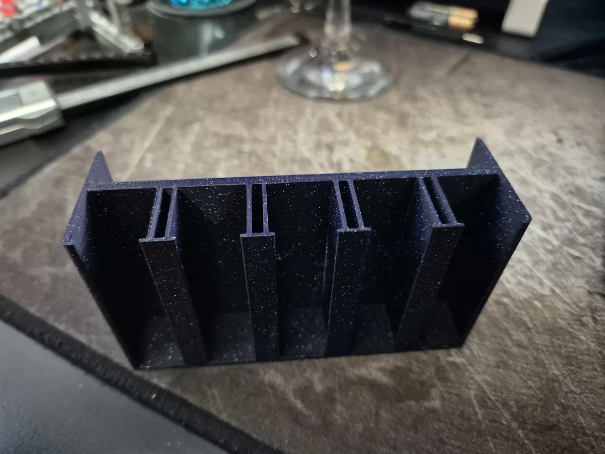 upgraded token tray to hold wooden tokens