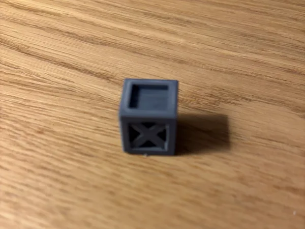 Simple Crate Miniature