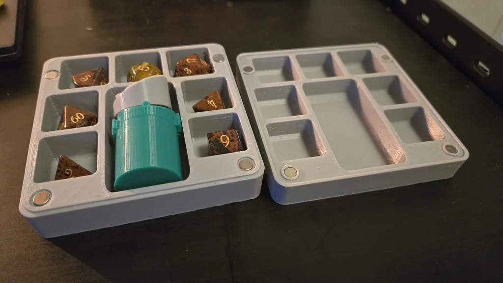 Compact Dice Box with Mini Storage - magnetic