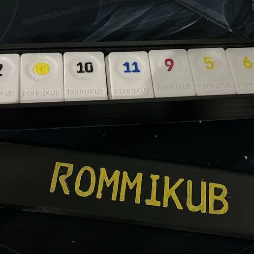 RommiKub tokens in original size with storage box