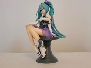 Elegant Stand for Figurine (No Support)