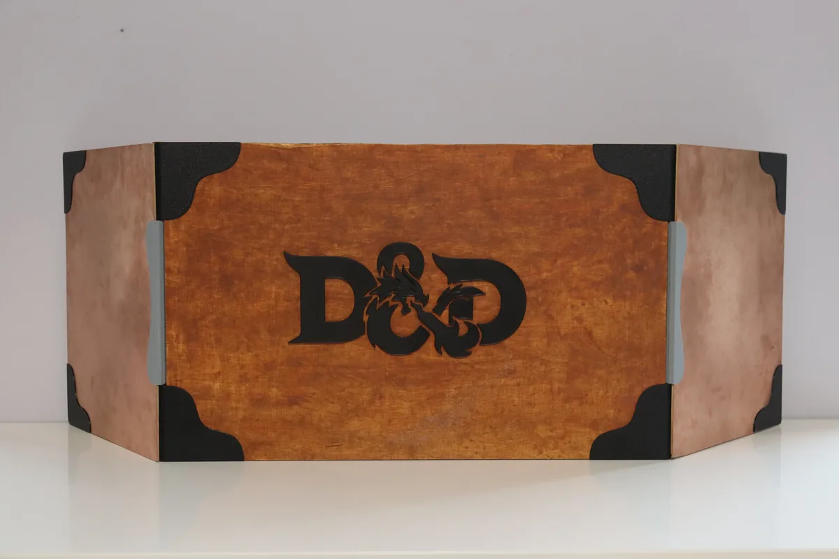 Customizable Woden dnd rpg DM/GM screen