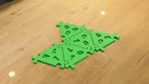 Triomino, Interlocking Base Set