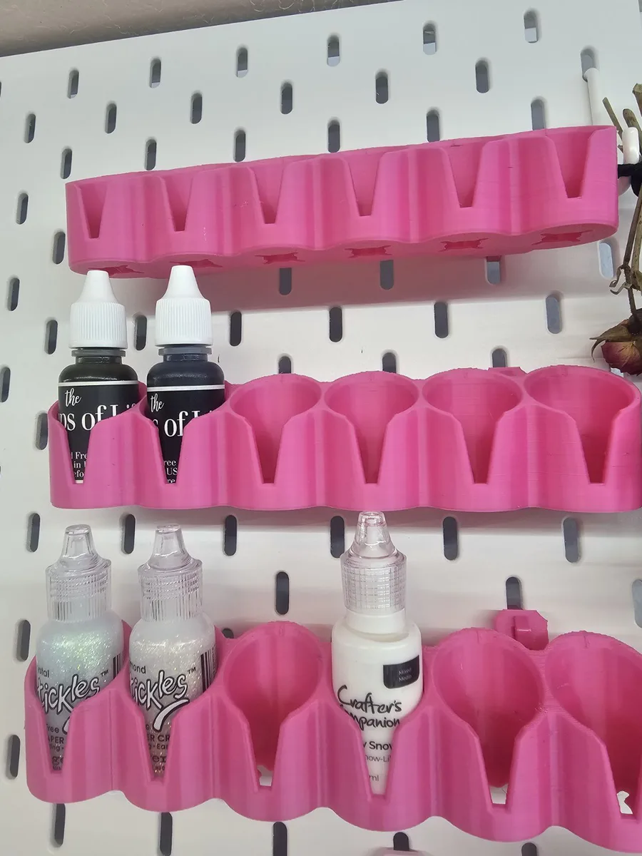 26mm paint bottle holder for IKEA/SKADIS pegboard.