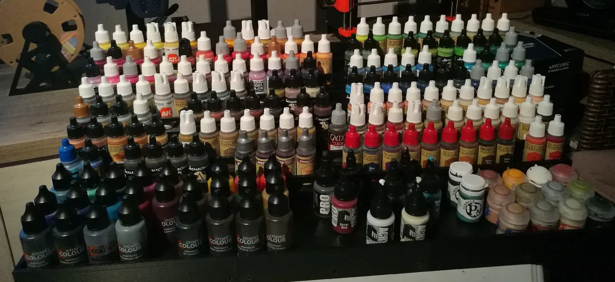 Paint Bottle Holder w/ Front Tray