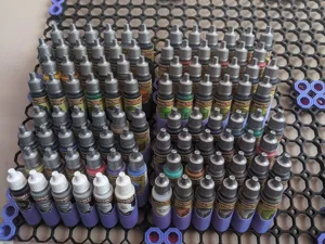 Multiboard/Pegboard 24 Bottle (25mm) Paint Holder with label cutout - For Vallejo, Army Painter, etc.