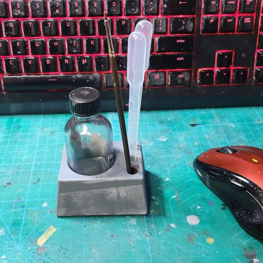 Tip Resistant Paint Bottle Holder