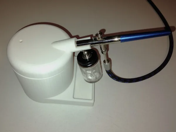 Air Brush Holder / Cleaner