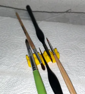 Handy Brush Holder