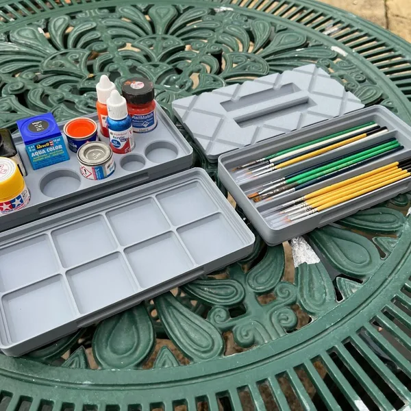 Paint Brush Holder and Mixing Tray