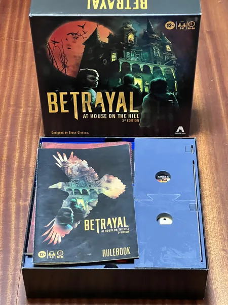Betrayal at House on the Hill 3rd Edition organizer