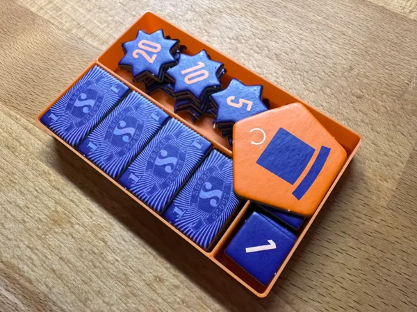 Scout Insert for premium sleeved cards