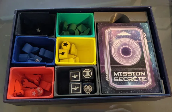 Tiny Epic Galaxies (core game) box insert